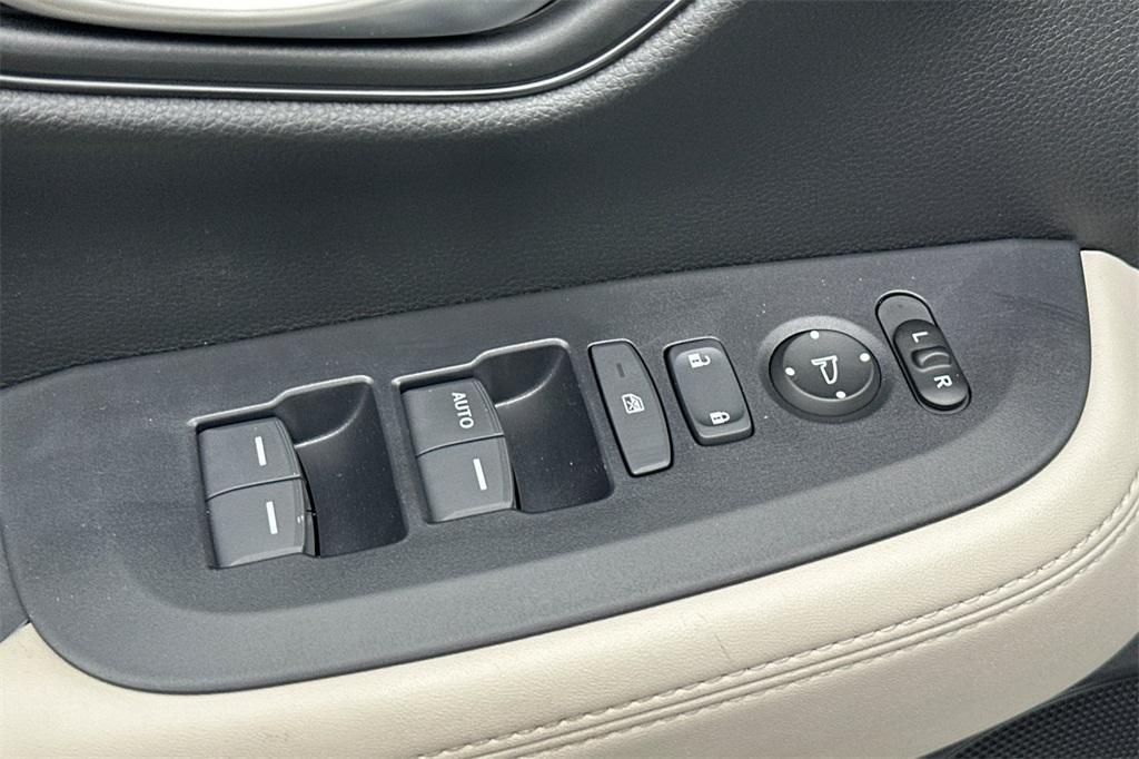 used 2025 Honda HR-V car, priced at $24,995