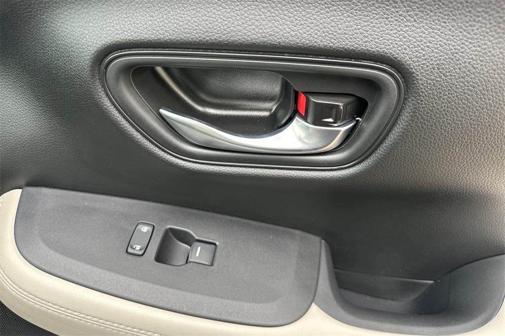 used 2025 Honda HR-V car, priced at $24,995