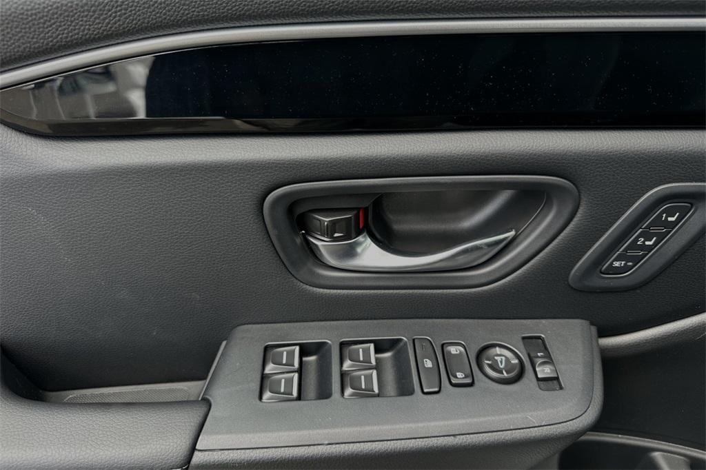 new 2025 Honda Pilot car, priced at $52,280