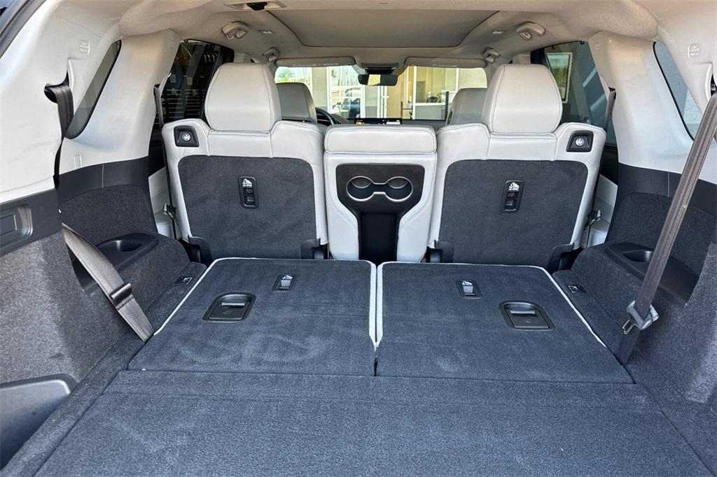 used 2023 Acura MDX car, priced at $39,195