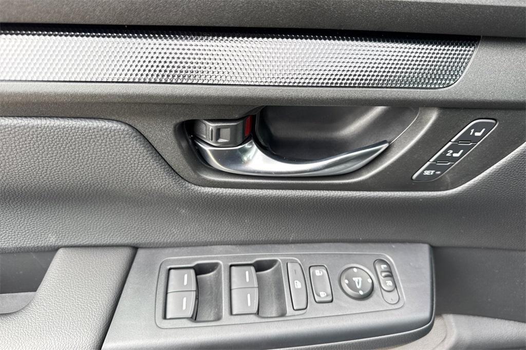 new 2026 Honda CR-V Hybrid car, priced at $38,960