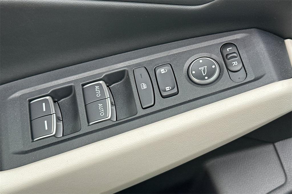 new 2025 Honda Accord car, priced at $30,996