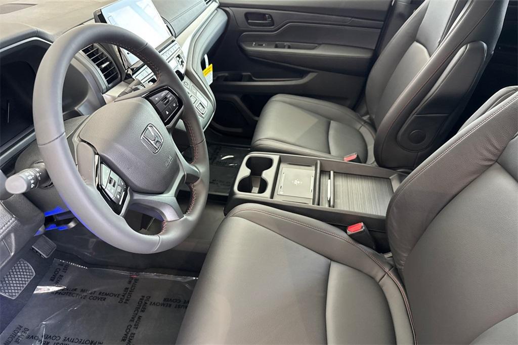 new 2026 Honda Odyssey car, priced at $45,845