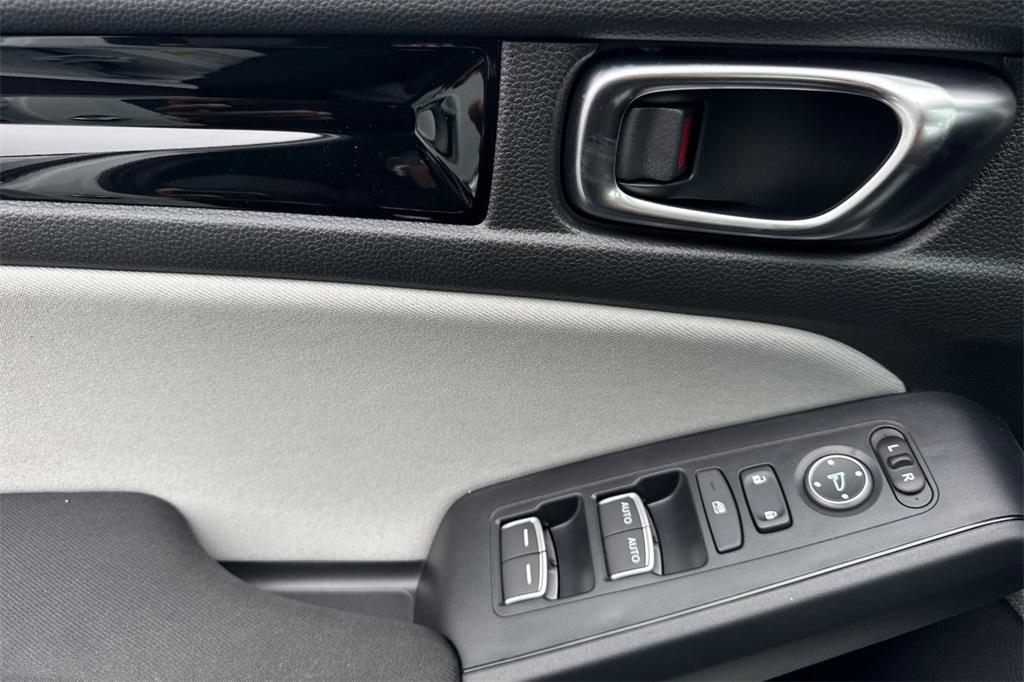 new 2025 Honda Civic Hybrid car, priced at $29,015
