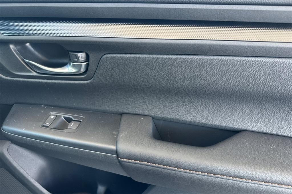 new 2026 Honda CR-V Hybrid car, priced at $38,600