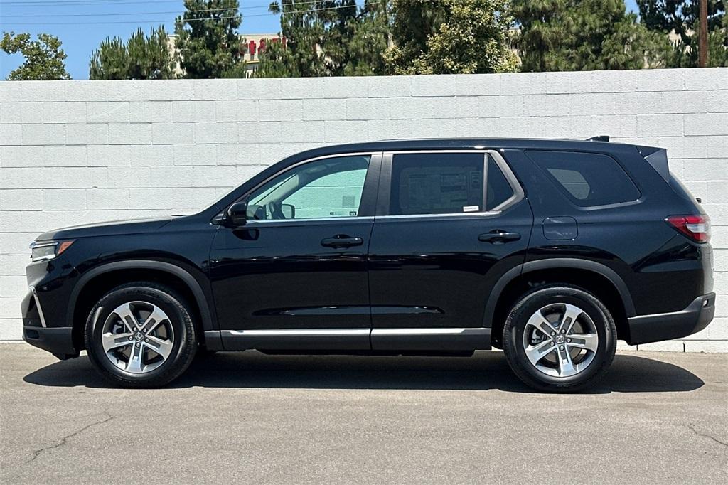 new 2025 Honda Pilot car, priced at $44,651