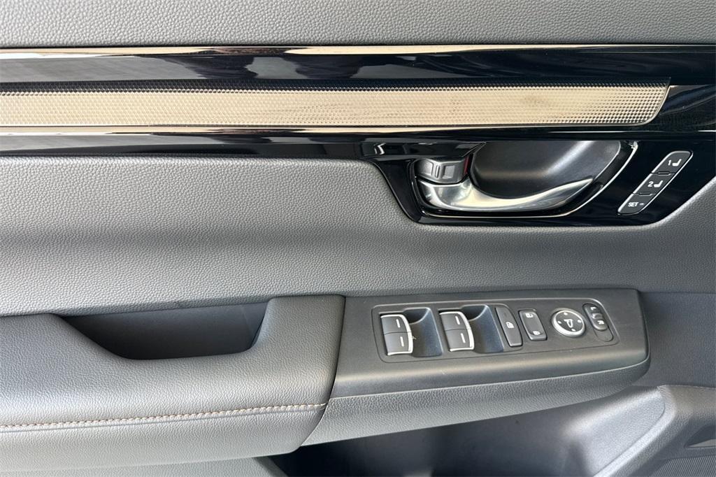 new 2026 Honda CR-V Hybrid car, priced at $44,155