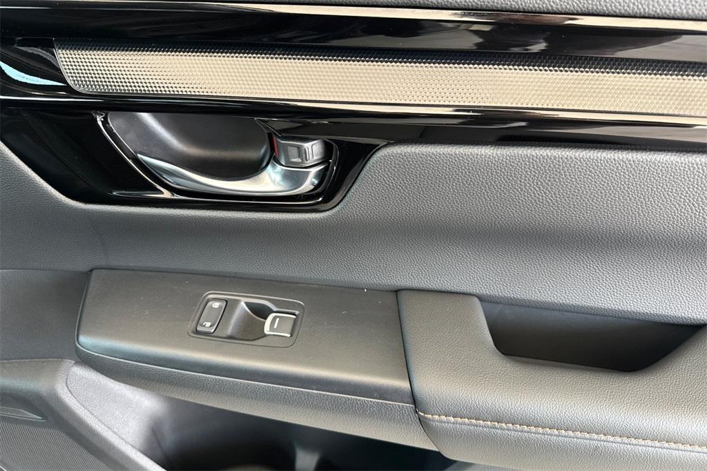 new 2026 Honda CR-V Hybrid car, priced at $44,155