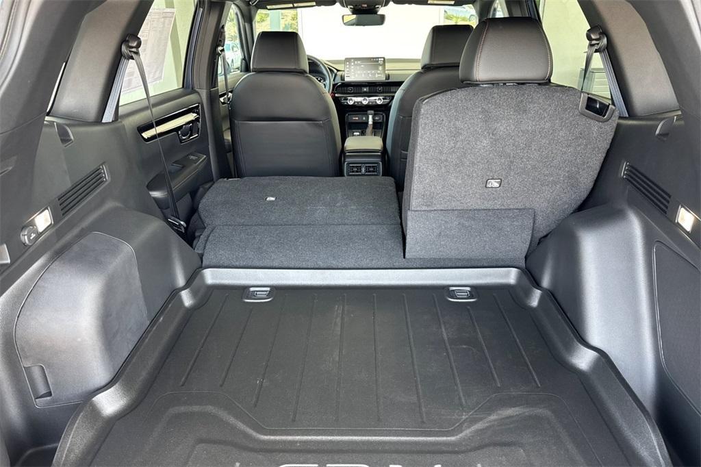 new 2026 Honda CR-V Hybrid car, priced at $44,155