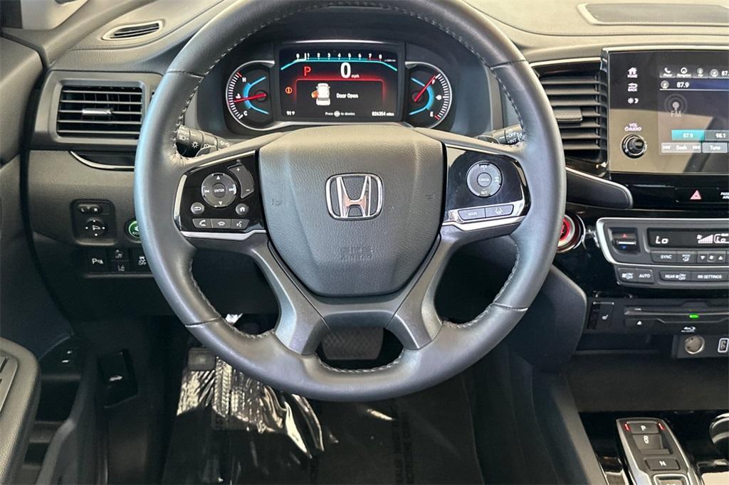 used 2022 Honda Pilot car, priced at $36,895