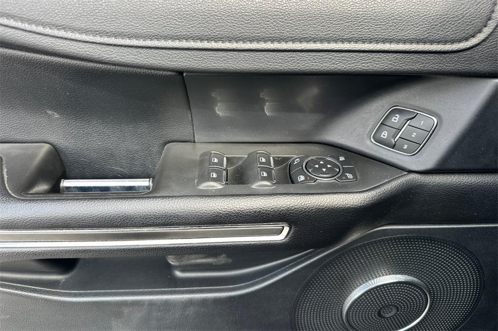 used 2020 Ford Expedition Max car, priced at $25,495