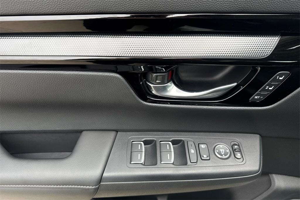 used 2025 Honda CR-V car, priced at $37,995