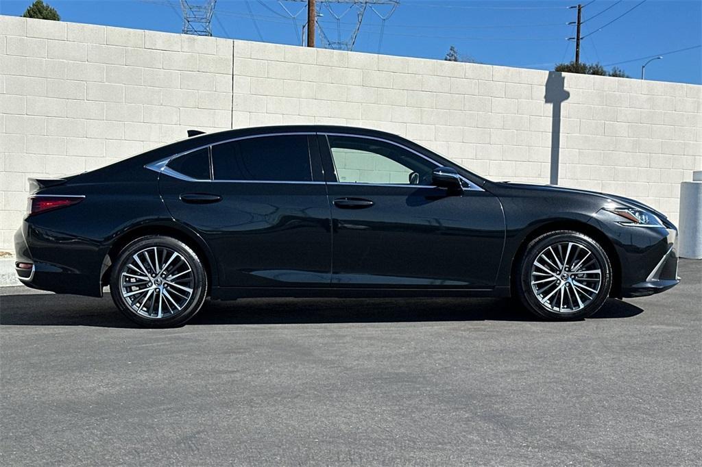 used 2023 Lexus ES 300h car, priced at $40,995