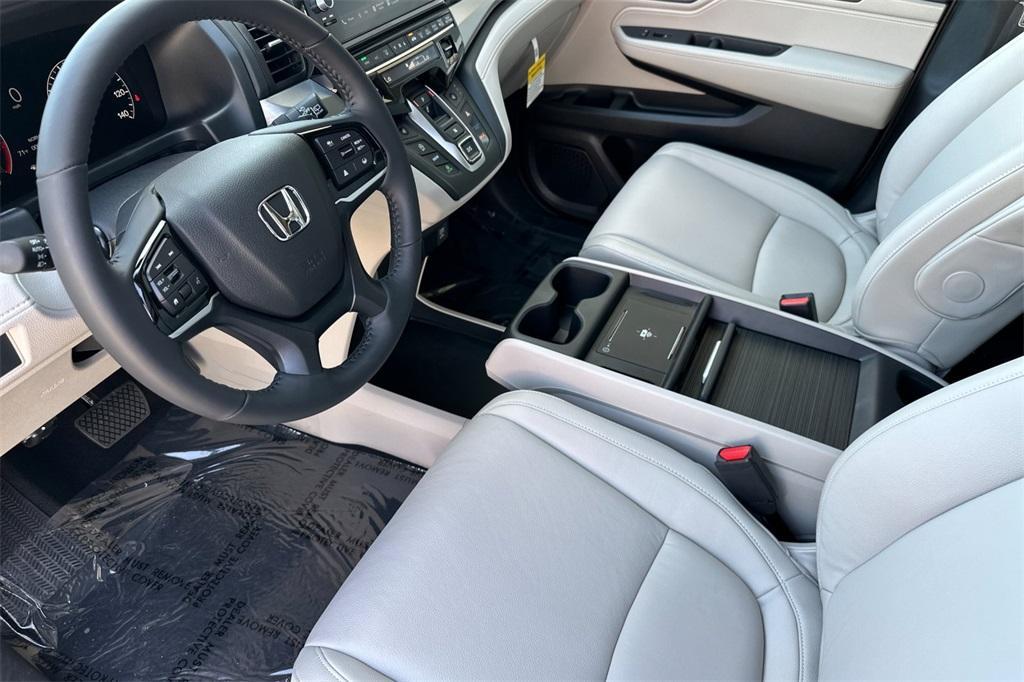 new 2025 Honda Odyssey car, priced at $41,875