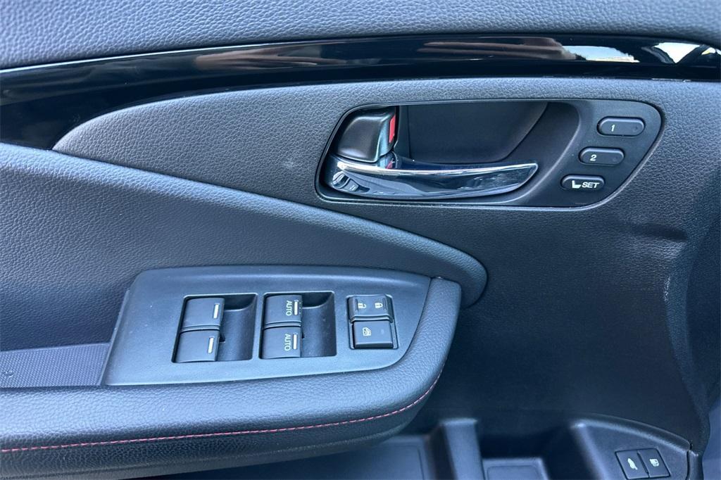 used 2022 Honda Pilot car, priced at $38,895