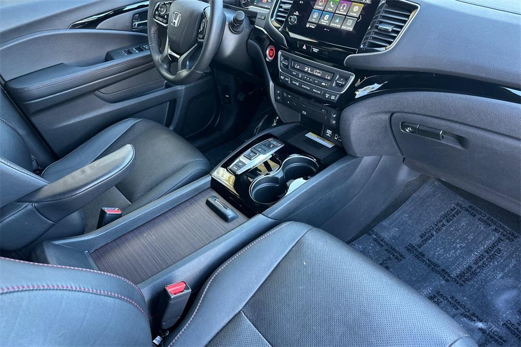 used 2022 Honda Pilot car, priced at $38,895
