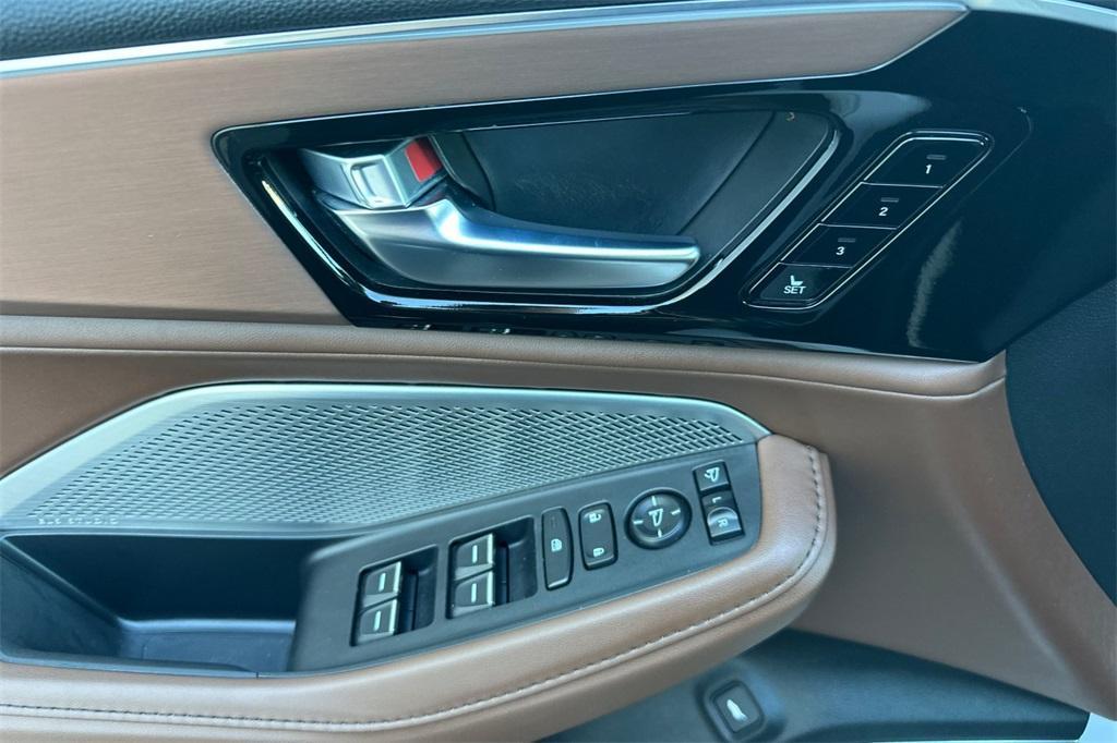 used 2023 Acura MDX car, priced at $41,495