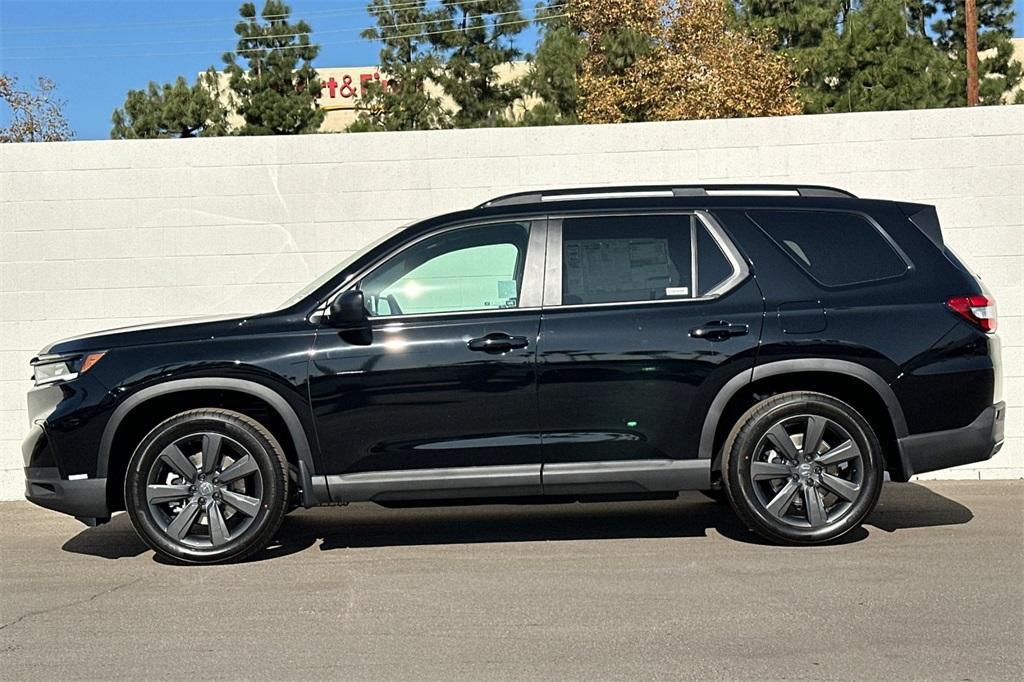 new 2025 Honda Pilot car, priced at $41,650