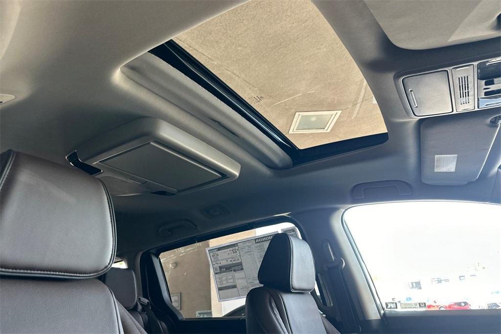 new 2026 Honda Odyssey car, priced at $49,445