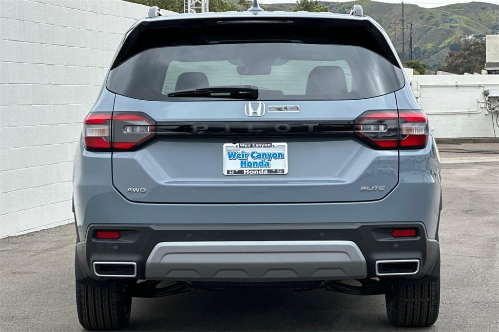 new 2025 Honda Pilot car, priced at $54,930