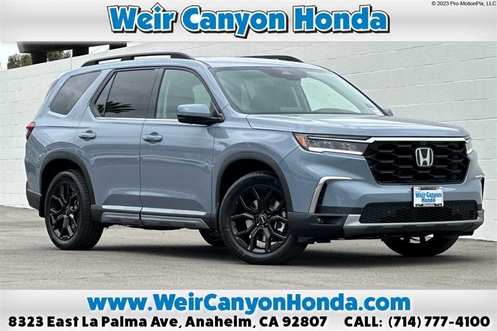 new 2025 Honda Pilot car, priced at $54,930