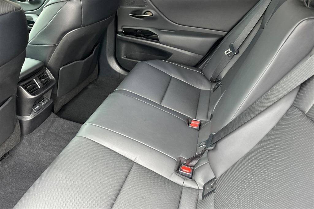 used 2025 Lexus ES 300h car, priced at $43,995