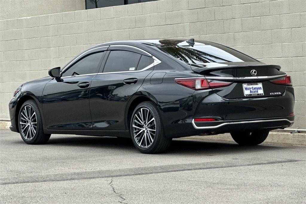 used 2025 Lexus ES 300h car, priced at $43,995