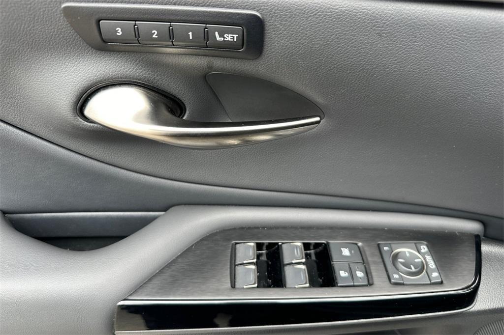 used 2025 Lexus ES 300h car, priced at $43,995