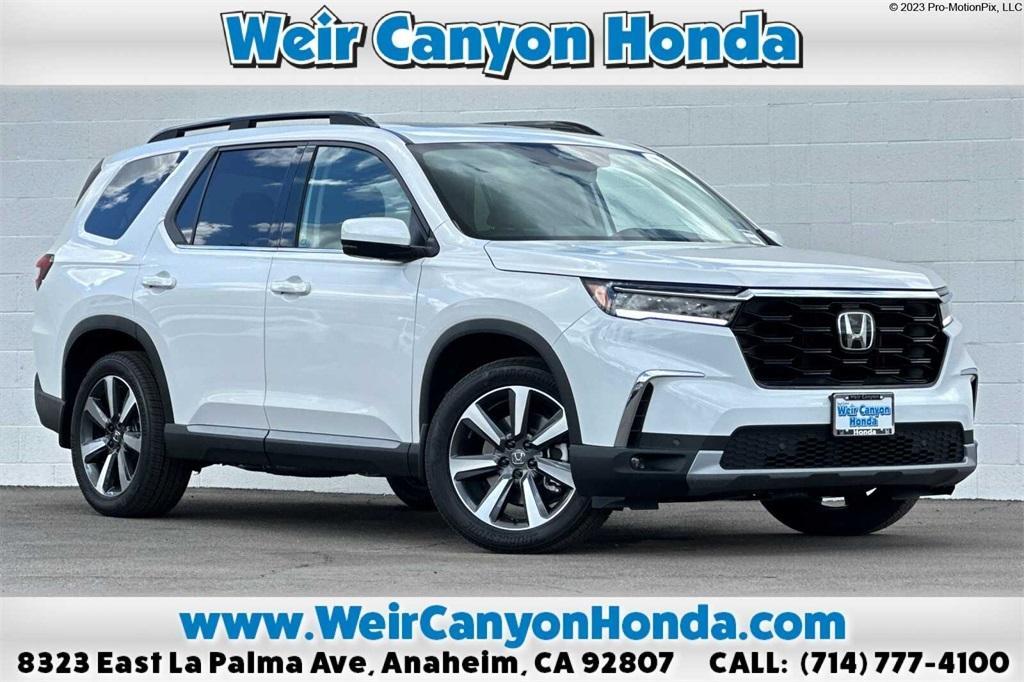 new 2025 Honda Pilot car, priced at $51,450