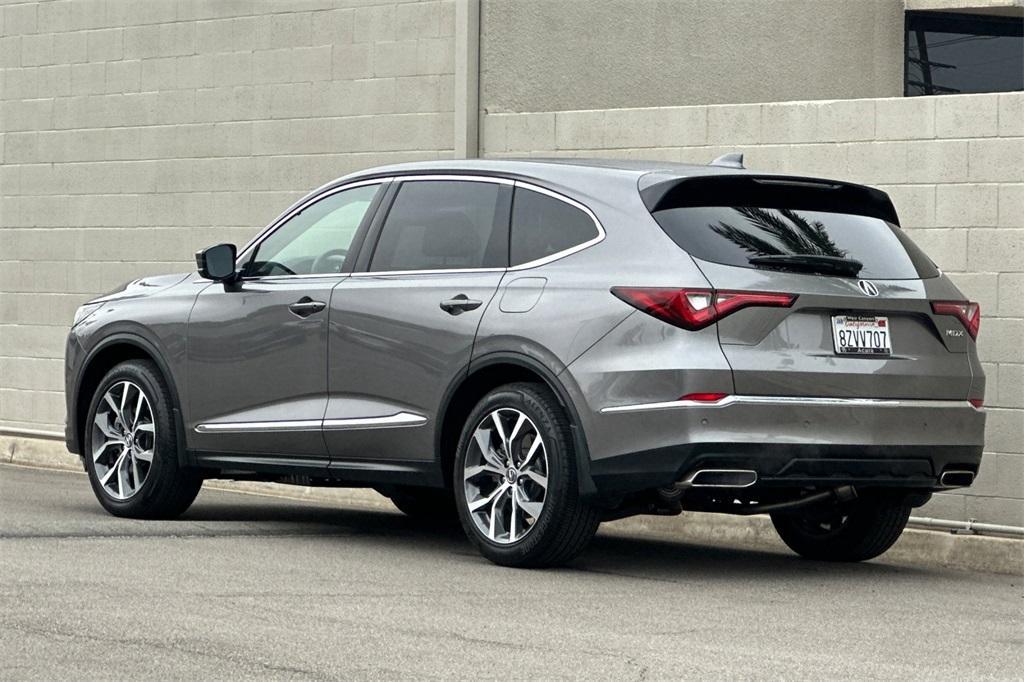 used 2022 Acura MDX car, priced at $41,495