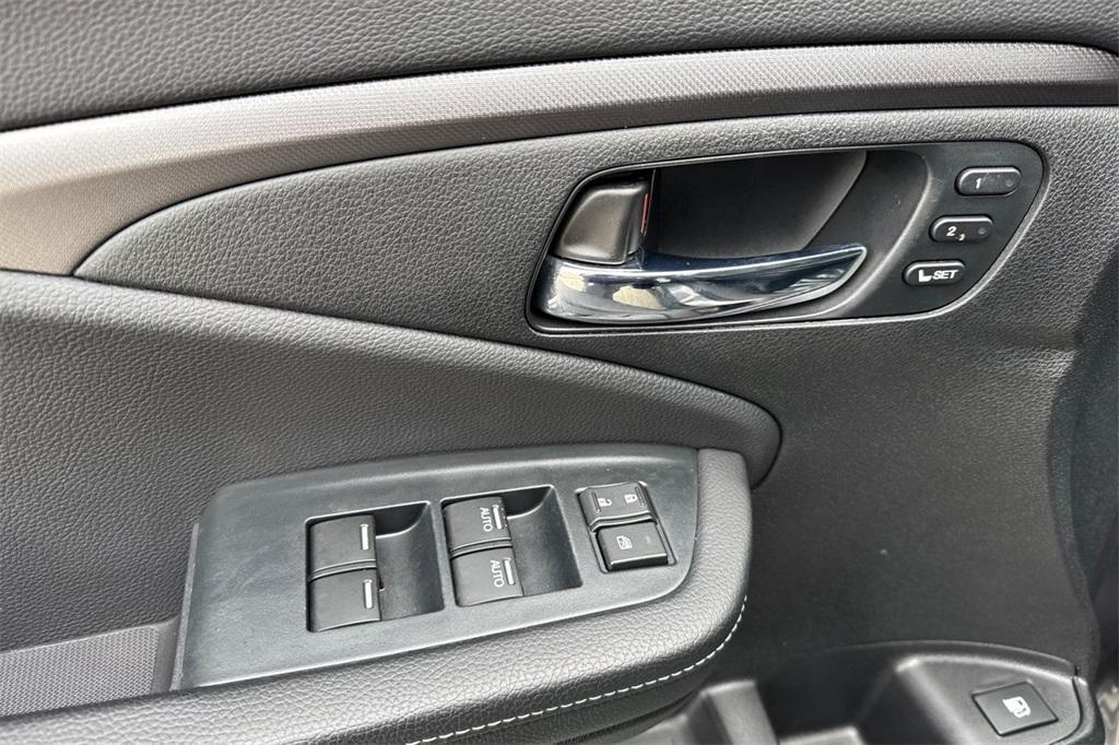 used 2023 Honda Ridgeline car, priced at $30,995