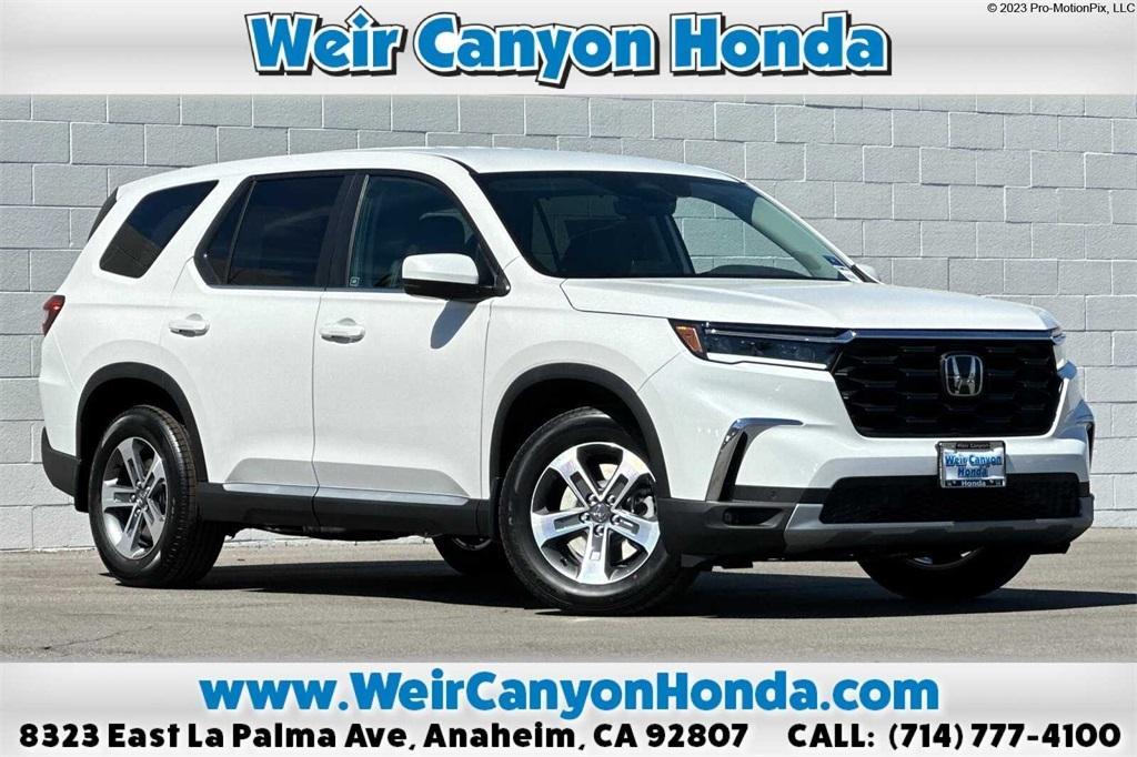 new 2025 Honda Pilot car, priced at $48,180