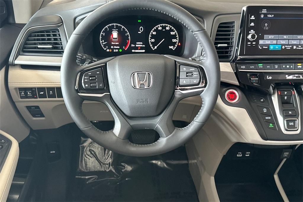 new 2026 Honda Odyssey car, priced at $44,290