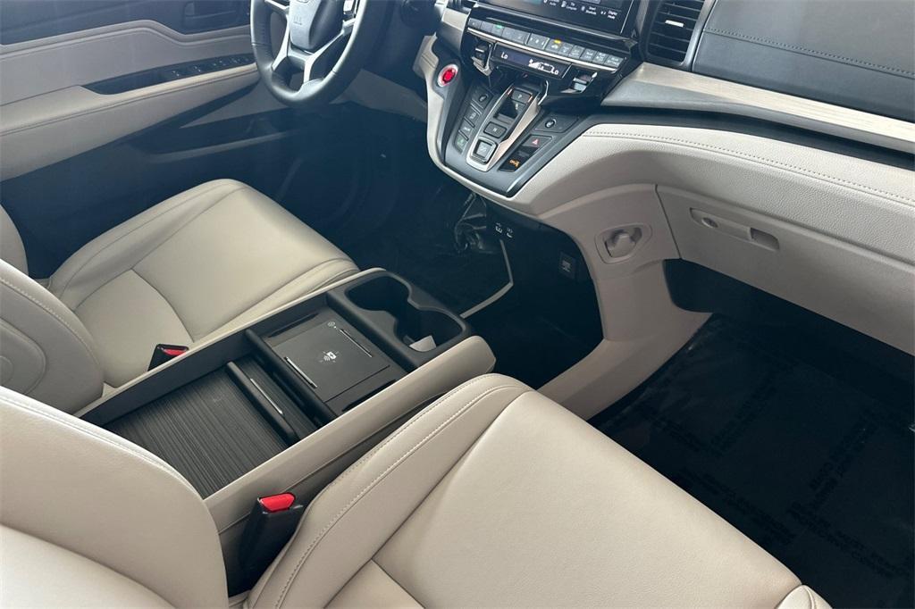 new 2026 Honda Odyssey car, priced at $44,290