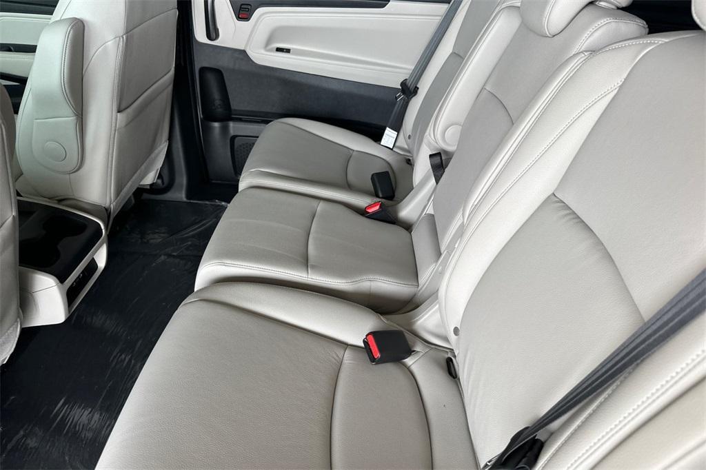 new 2026 Honda Odyssey car, priced at $44,290