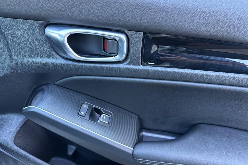 used 2025 Honda Civic Hybrid car, priced at $30,995