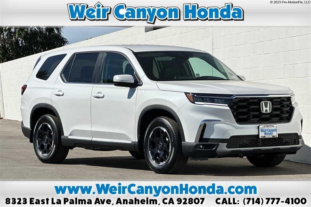 new 2025 Honda Pilot car, priced at $49,350