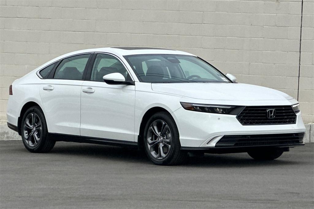 new 2025 Honda Accord Hybrid car, priced at $35,081