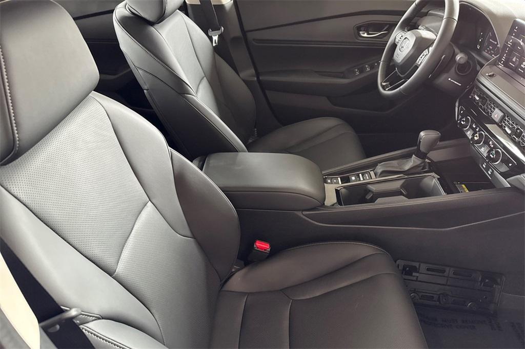 new 2025 Honda Accord Hybrid car, priced at $35,081