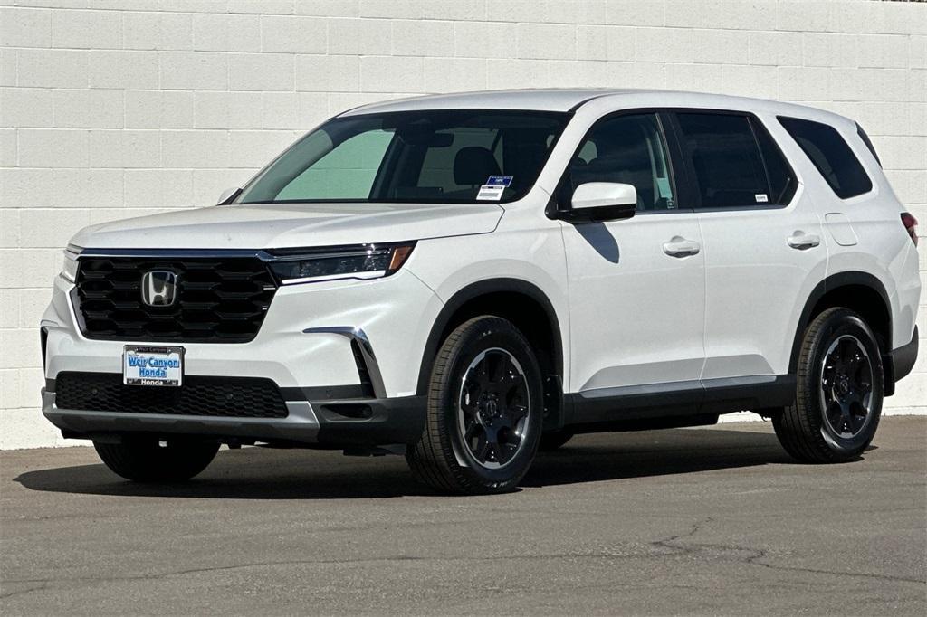 new 2025 Honda Pilot car, priced at $46,485