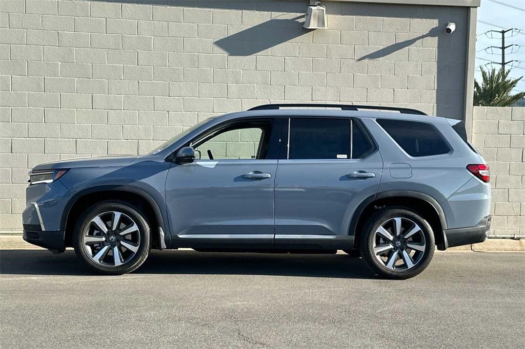 new 2025 Honda Pilot car, priced at $51,450