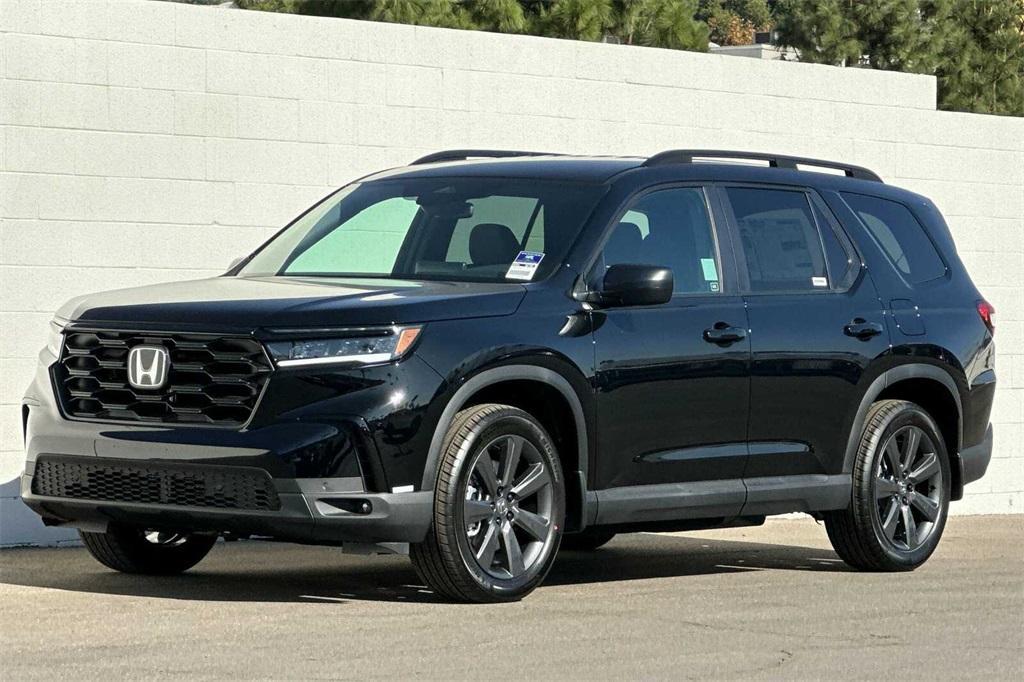 new 2025 Honda Pilot car, priced at $41,595