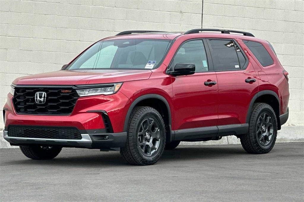 new 2025 Honda Pilot car, priced at $51,250