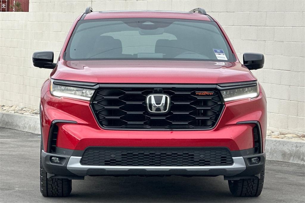 new 2025 Honda Pilot car, priced at $51,250