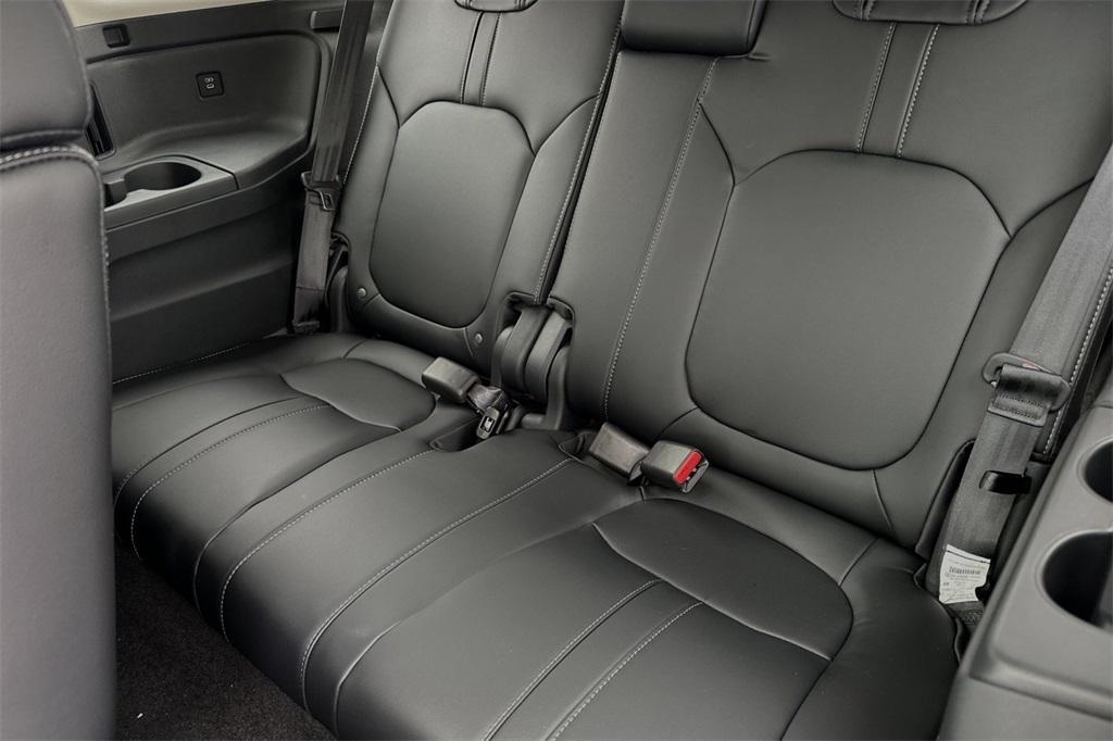 new 2025 Honda Pilot car, priced at $50,665