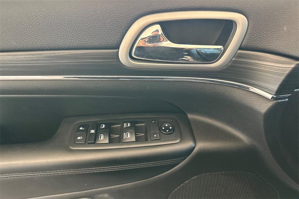 used 2019 Jeep Grand Cherokee car, priced at $20,995