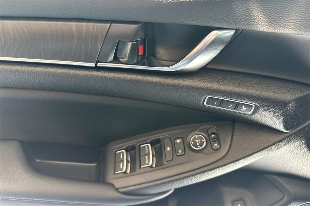 used 2022 Honda Accord Hybrid car, priced at $30,995