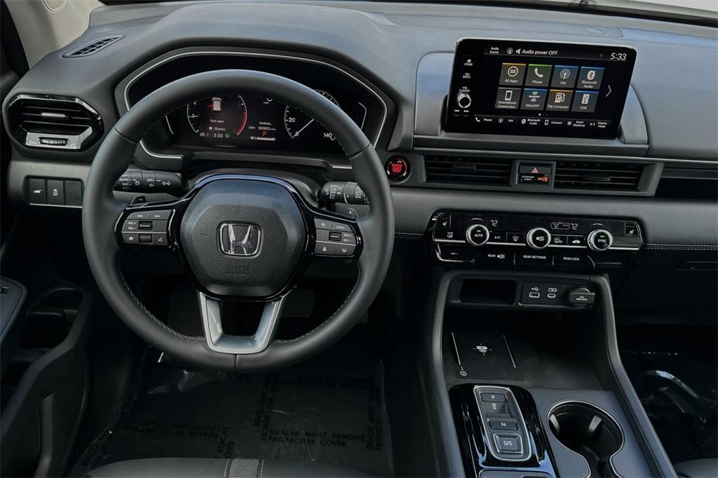 new 2025 Honda Pilot car, priced at $43,133
