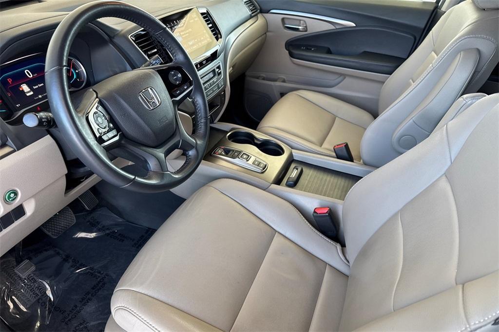 used 2022 Honda Pilot car, priced at $32,895