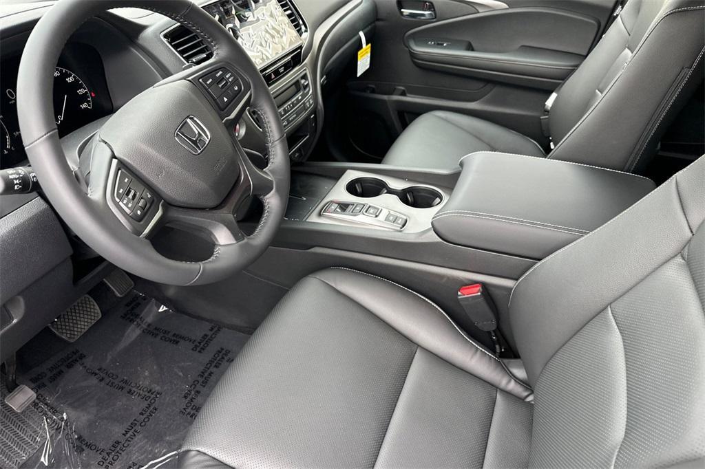 new 2025 Honda Ridgeline car, priced at $44,058